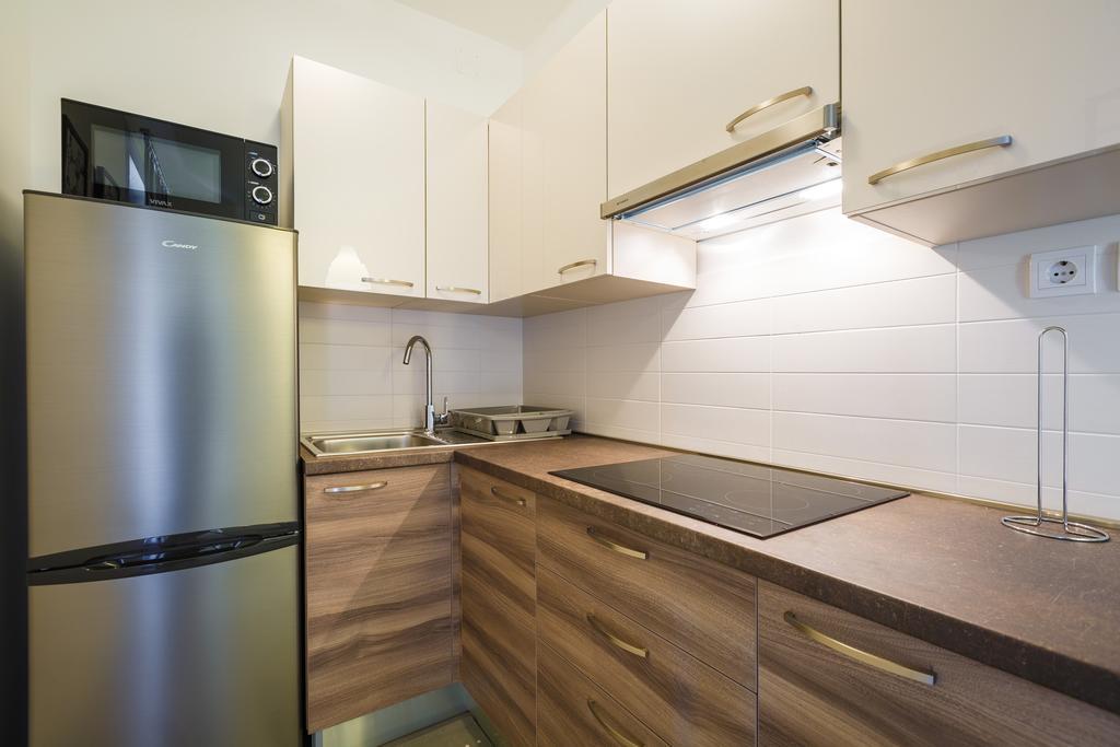 Ivni Apartmani Novigrad Istria Zimmer foto