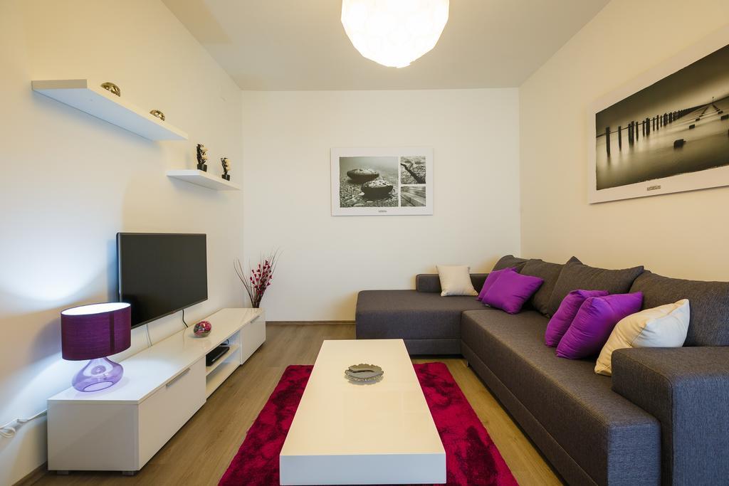 Ivni Apartmani Novigrad Istria Zimmer foto