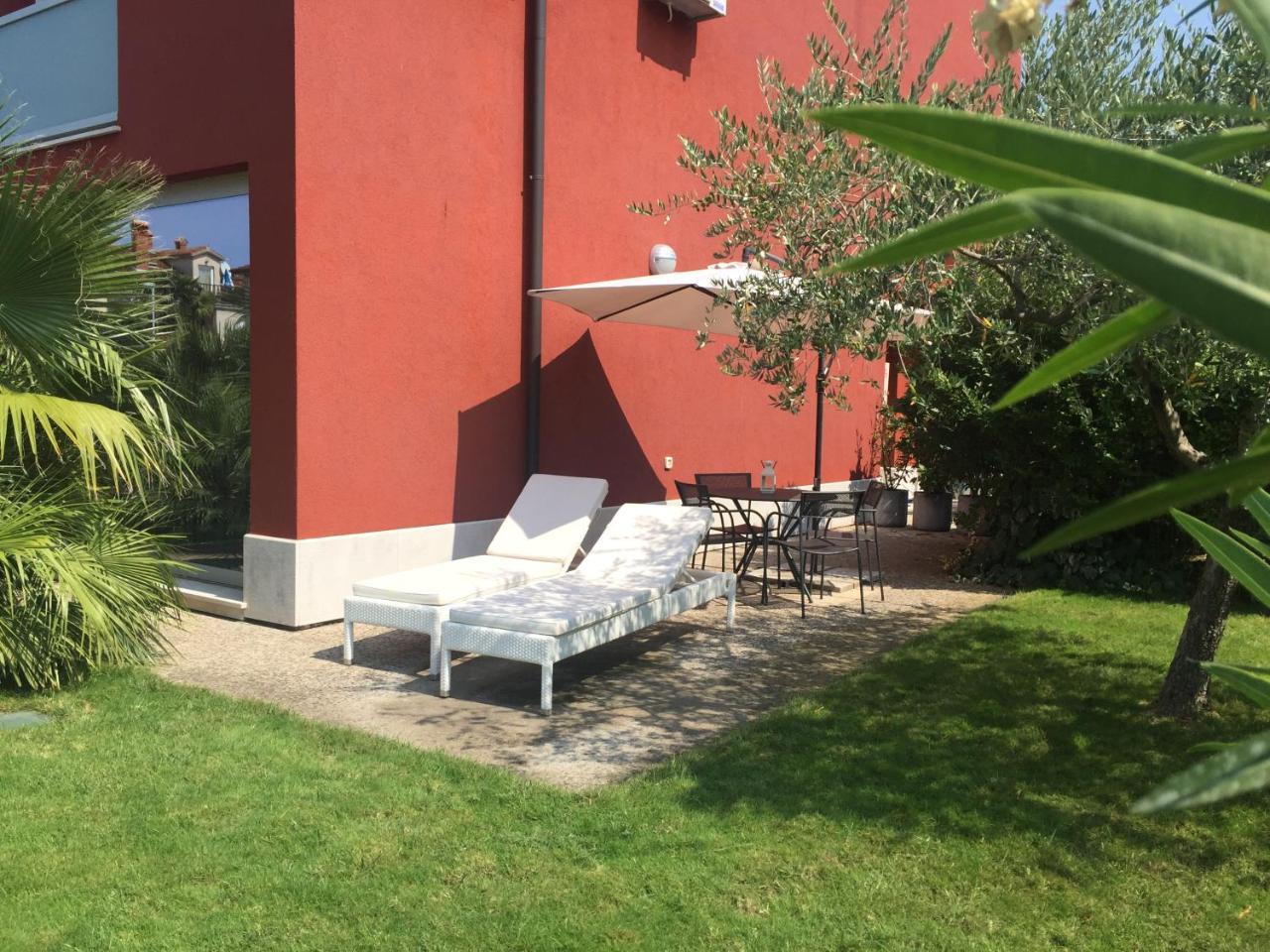 Ivni Apartmani Novigrad Istria Exterior foto
